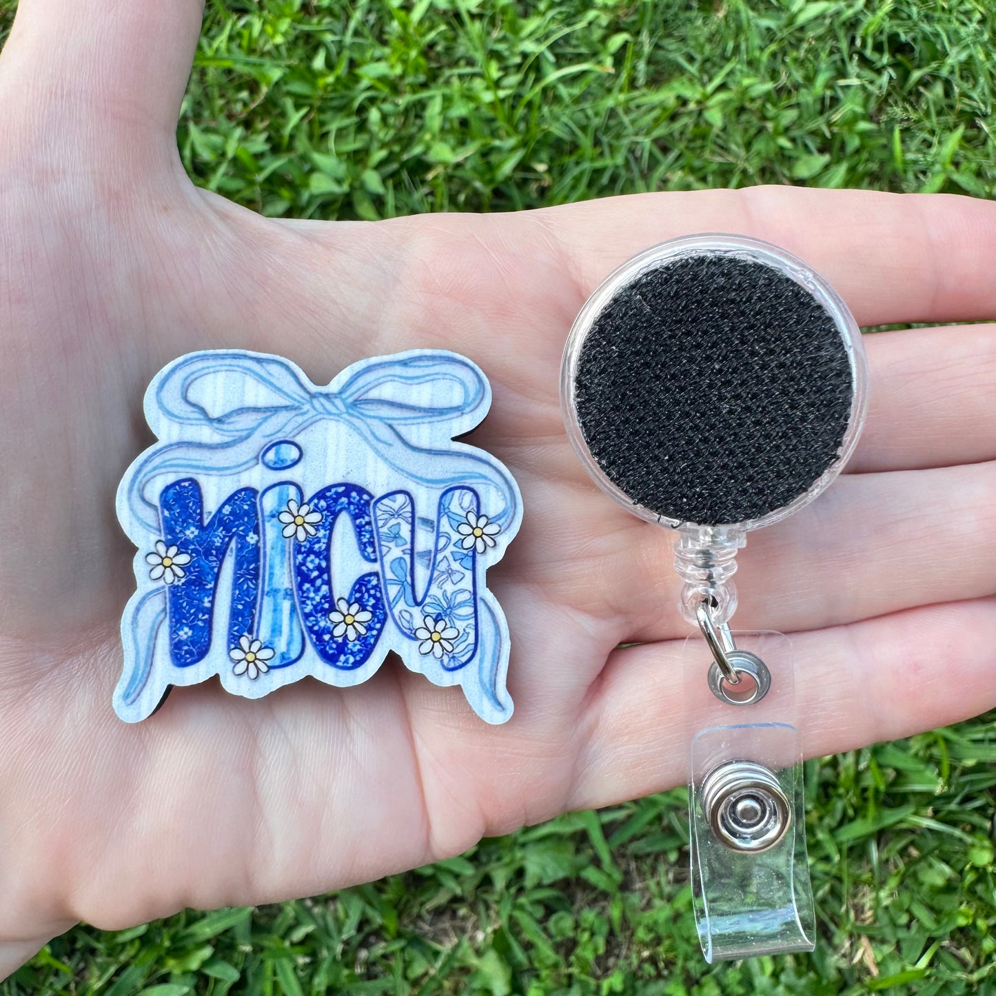 NICU Chinoiserie Bow Retractable Interchangeable Badge Reel